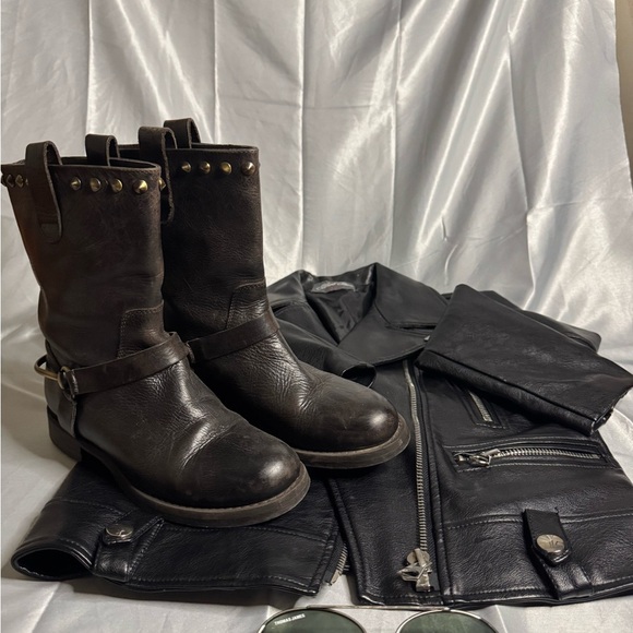 BOEMOS $360 Brown Leather Studded Mid Calf Pull On Boots
Made in Italy Size 36 - Picture 7 of 8